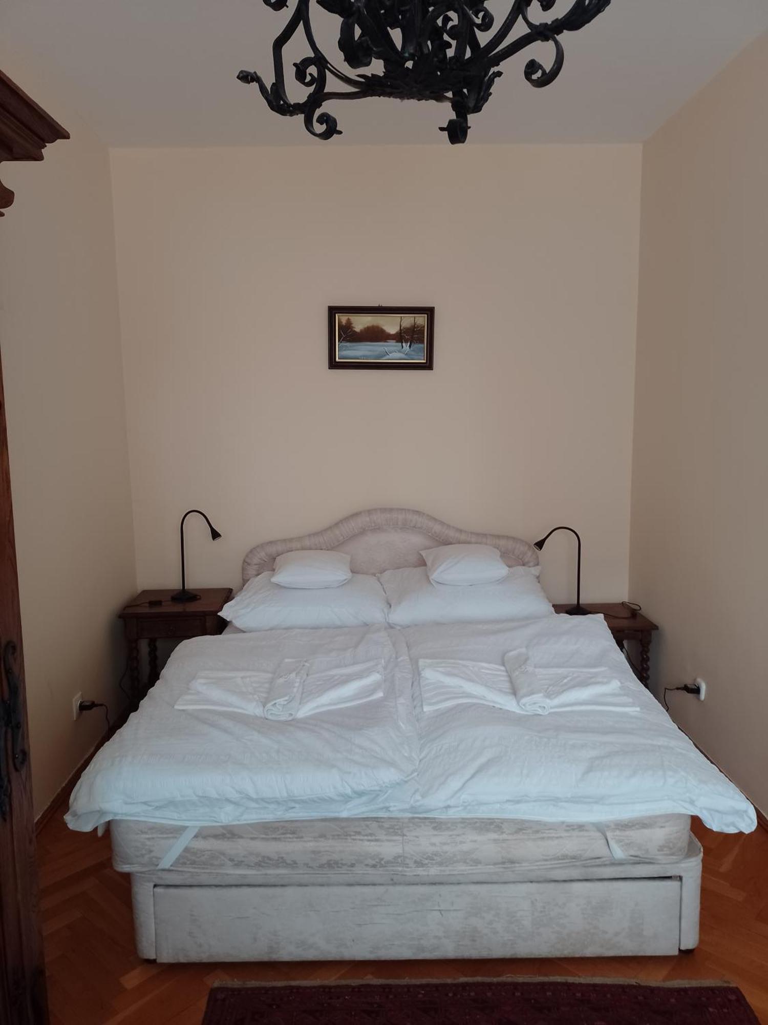 Belvarosi Classic Apartman 85 Square Meters Σζομπαθέλι Εξωτερικό φωτογραφία